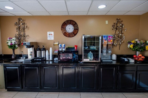 Rodeway Inn Central Colorado Springs image 19