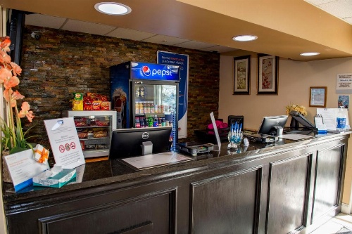 Rodeway Inn Central Colorado Springs image 26