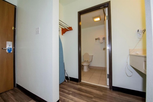 Rodeway Inn Central Colorado Springs image 29