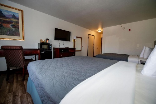 Rodeway Inn Central Colorado Springs image 5